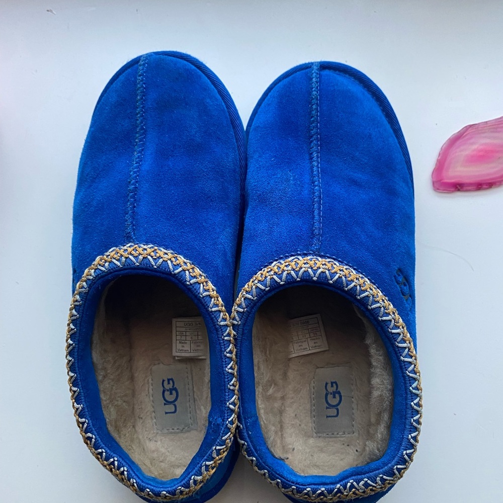 Tasman Ugg Slippers Royal Blue w/ Yellow Trim Size 9